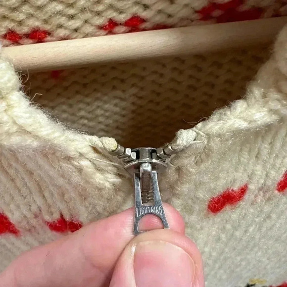 Vintage 1970s Wagon Cowichan Sweater Small - Picture 4 of 9